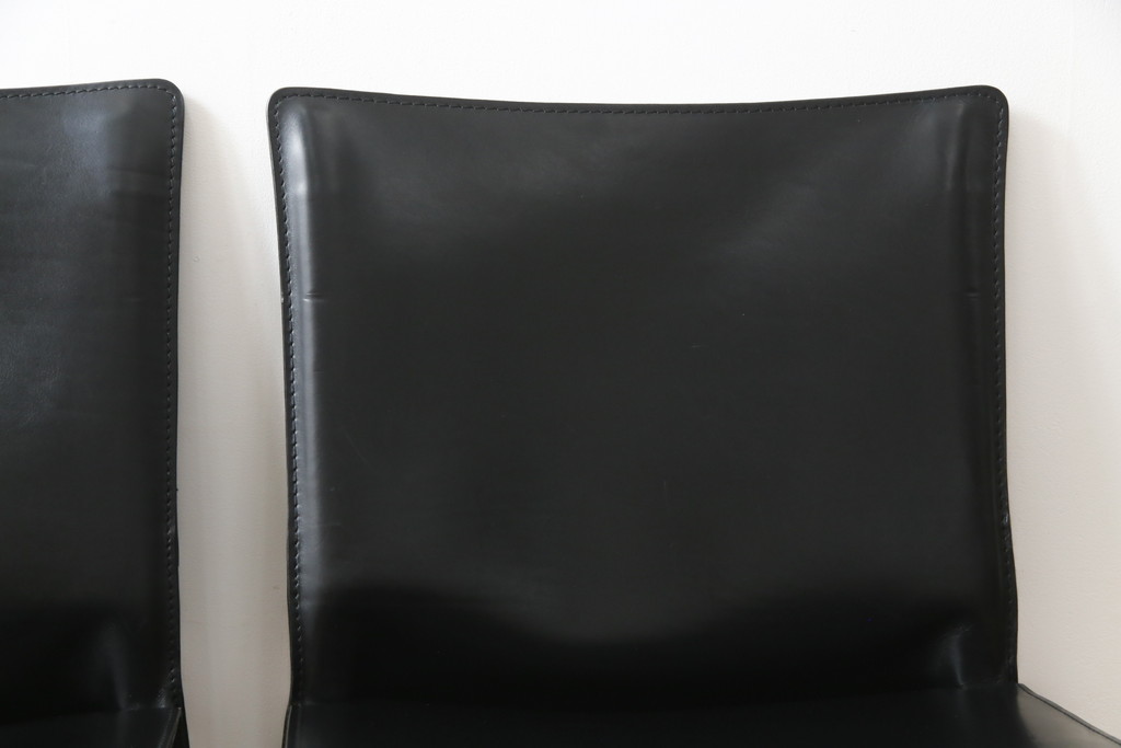 中古　Cassina(カッシーナ)　412　CAB(キャブ)　MARIO BELLINI(マリオベリーニ)　ブラック(黒)　シンプルモダンな空間づくりに活躍するアームレスチェア2脚セット(ダイニングチェア、椅子、イス)(定価2脚で約48万円)(R-068580)