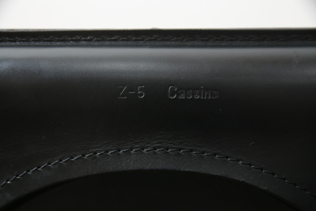 中古　Cassina(カッシーナ)　412　CAB(キャブ)　MARIO BELLINI(マリオベリーニ)　ブラック(黒)　シンプルモダンな空間づくりに活躍するアームレスチェア2脚セット(ダイニングチェア、椅子、イス)(定価2脚で約48万円)(R-068580)