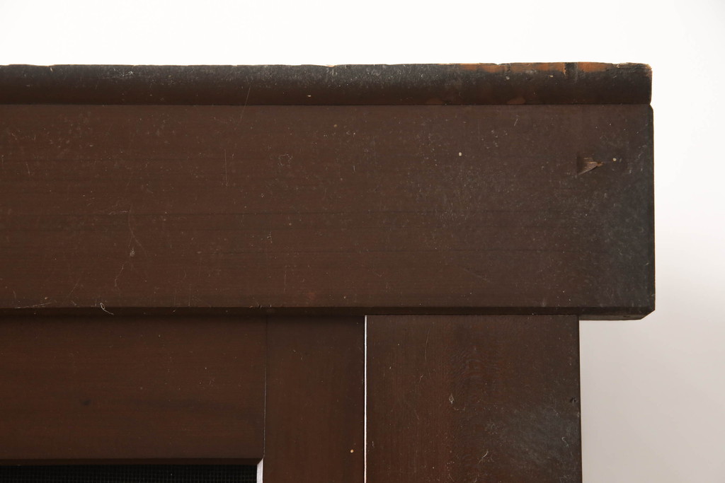 和製アンティーク　丸桟の引き戸が上品で凛とした美しさを醸し出す水屋箪笥(食器棚、戸棚、収納棚、キャビネット、重ね箪笥)(R-069762)