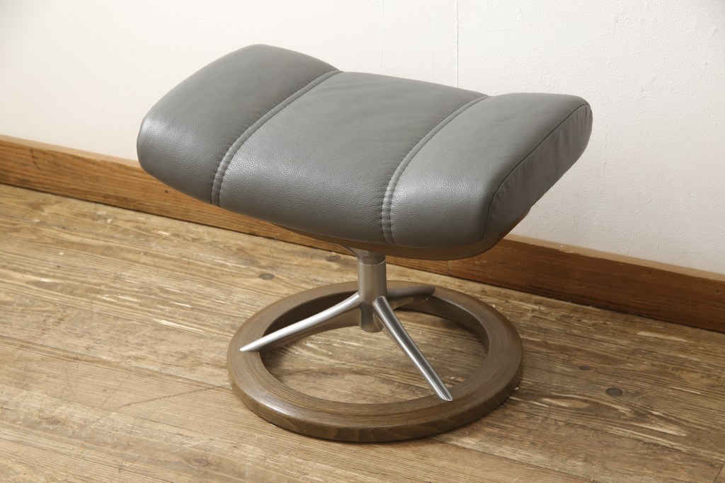 中古　美品　EKORNES(エコーネス)　本革　高級感ある佇まいが魅力的なストレスレスチェア+オットマンのセット(定価約30万円)(リクライニングチェア、アームチェア、一人掛けソファ、1P)(R-058204)