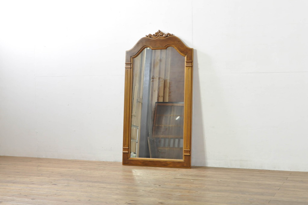 中古　DREXEL HERITAGE(ドレクセルヘリテイジ)　重厚なつくりが高級感を醸し出すウォールミラー(姿見、壁掛け鏡)(R-076073)