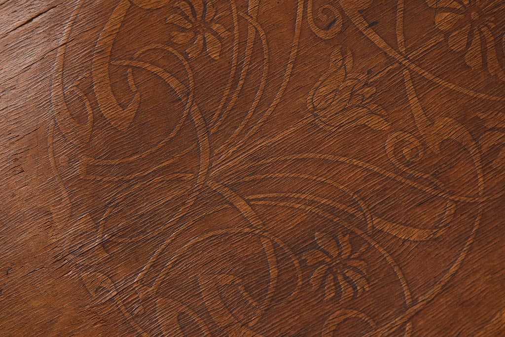 アンティーク家具　イギリスアンティーク　座面の装飾が目をひく素朴な佇まいのベントウッドチェア(ダイニングチェア、イス、板座チェア)(R-039638)