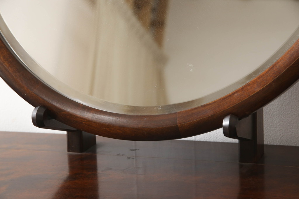 中古　美品　松本民芸家具　西洋アンティークのような雰囲気を感じさせる、丸型一面鏡のドレッサー(鏡台、ミラー)(定価約43万円)(R-063450)