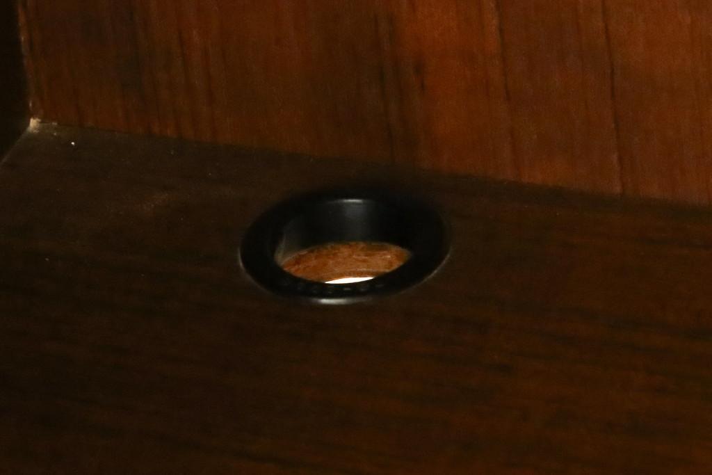 中古　美品　カリモク家具(karimoku)　COLONIAL(コロニアル)シリーズ　カントリースタイルのお部屋作りにおすすめのおしゃれな両袖机(在宅ワーク用、在宅用ワークデスク、書斎机)(定価約27万円)(R-081788)