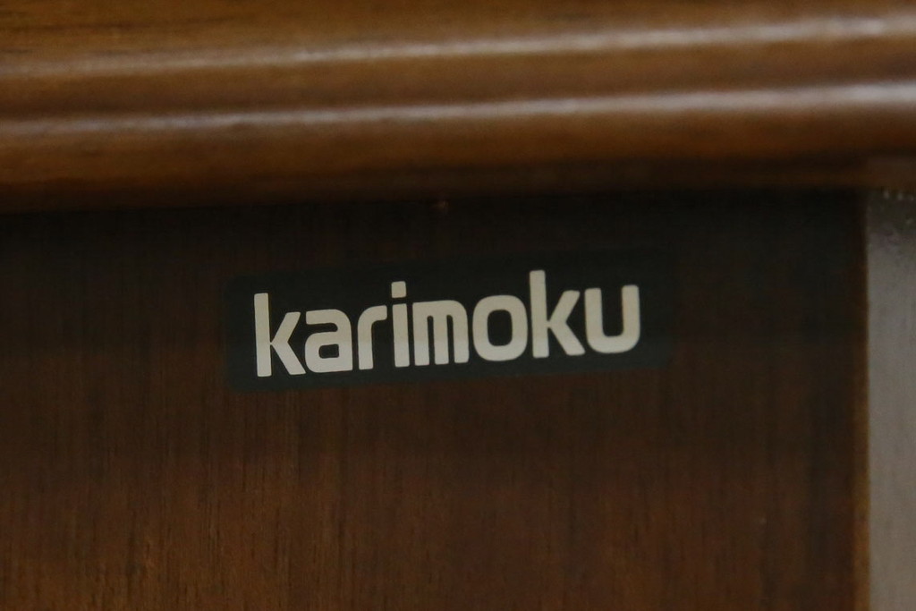 中古　美品　カリモク家具(karimoku)　COLONIAL(コロニアル)シリーズ　カントリースタイルのお部屋作りにおすすめのおしゃれな両袖机(在宅ワーク用、在宅用ワークデスク、書斎机)(定価約27万円)(R-081788)