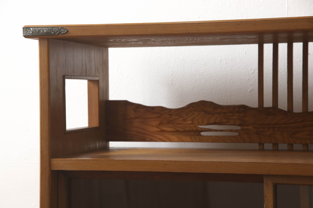 中古　美品　屋久杉　上質な和の空間づくりにおすすめの茶箪笥(茶棚、戸棚、収納棚、飾り棚)(R-060393)