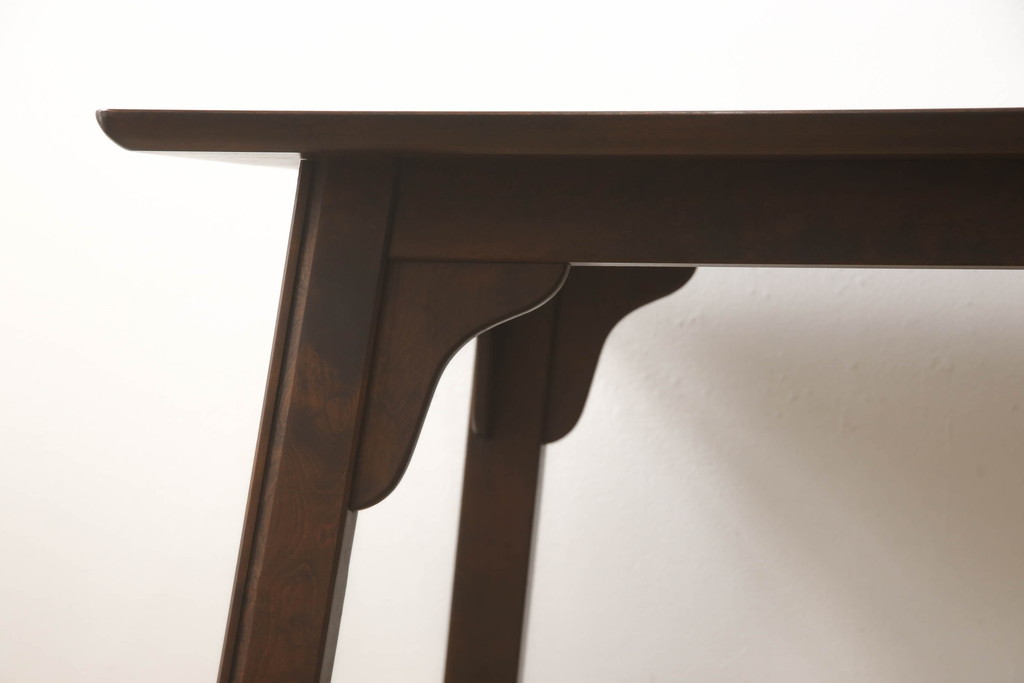 和製ビンテージ　北海道民芸家具　脚のデザインがおしゃれなダイニングテーブル(定価約18万円)(食卓、ヴィンテージ、4人掛け、2人掛け)(R-060806)