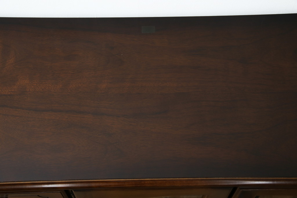 中古　美品　カリモク家具(karimoku)　COLONIAL(コロニアル)シリーズ　QC3607NK　カントリースタイルのお部屋作りにおすすめのおしゃれなオーディオボード(サイドボード、ローボード、収納棚、戸棚)(R-080390)