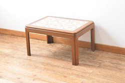 北欧ビンテージ　G-PLAN(ジープラン)　チーク材　タイルトップのサイドテーブル(センターテーブル、コーヒーテーブル、ヴィンテージ)(R-050149)