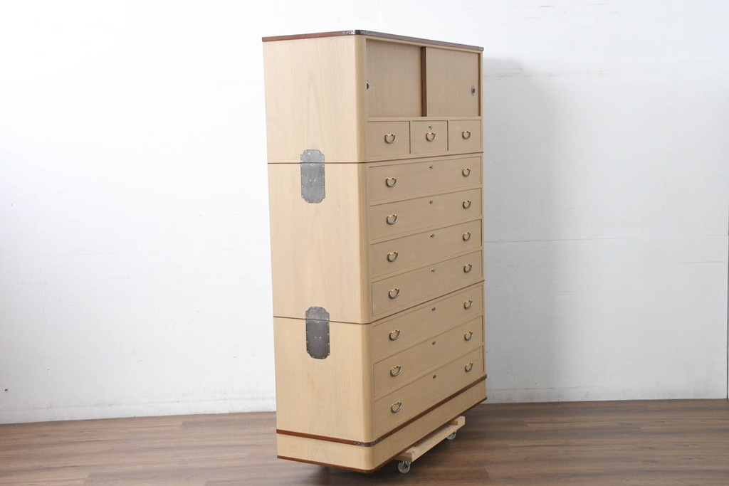 中古　美品　桑材のアクセントが映える上品な桐箪笥(桐たんす、衣装箪笥、収納箪笥、整理箪笥、引き出し、和タンス、チェスト、バラ売り可能)(R-082625)