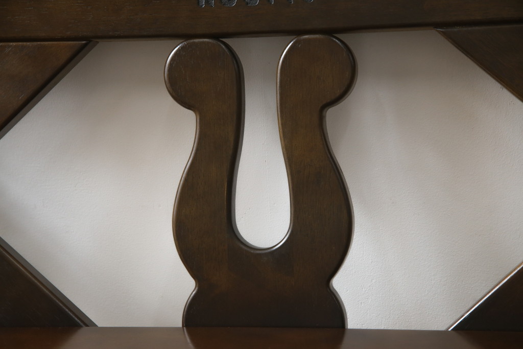 中古　希少な絶版品　カリモク家具(karimoku)　ルスティック(RUSTIC)　カントリースタイルの空間づくりにおすすめな2人掛けベンチ(長椅子、板座チェア)(R-073943)