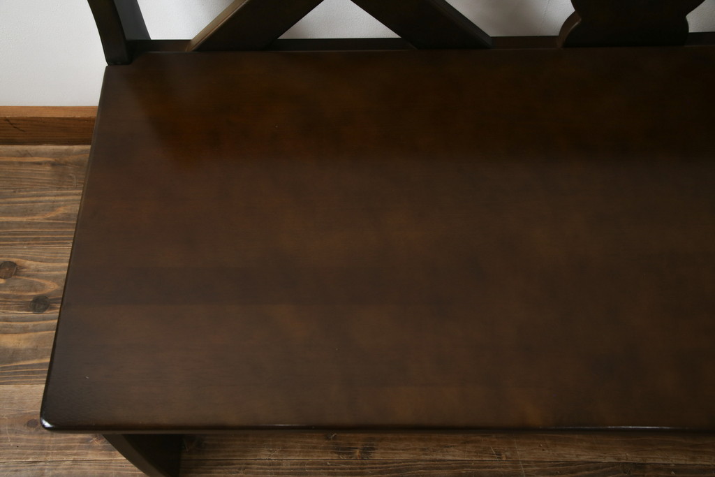 中古　希少な絶版品　カリモク家具(karimoku)　ルスティック(RUSTIC)　カントリースタイルの空間づくりにおすすめな2人掛けベンチ(長椅子、板座チェア)(R-073943)