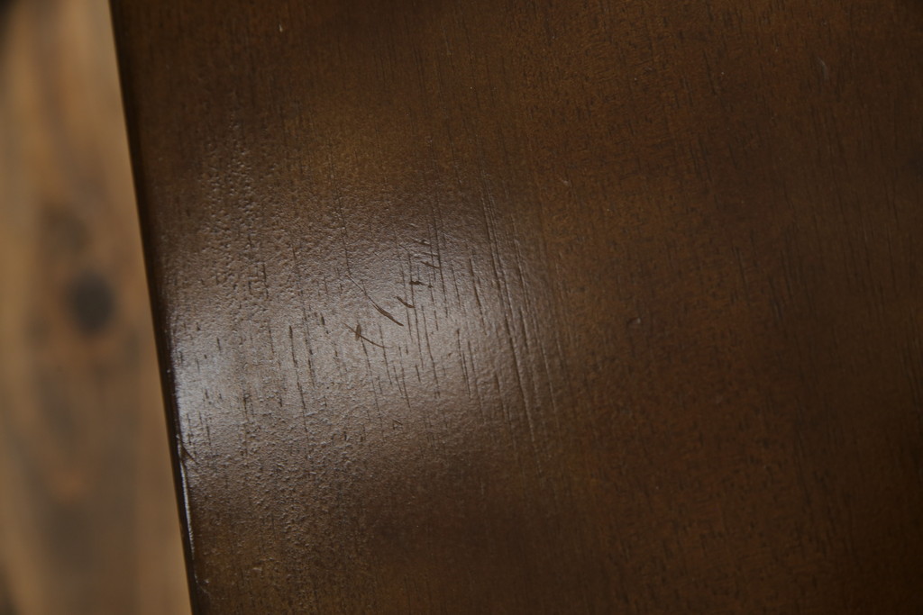 中古　希少な絶版品　カリモク家具(karimoku)　ルスティック(RUSTIC)　カントリースタイルの空間づくりにおすすめな2人掛けベンチ(長椅子、板座チェア)(R-073943)