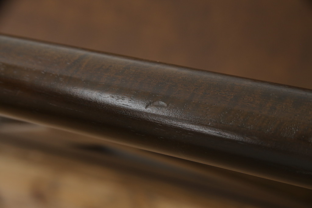 中古　希少な絶版品　カリモク家具(karimoku)　ルスティック(RUSTIC)　カントリースタイルの空間づくりにおすすめな2人掛けベンチ(長椅子、板座チェア)(R-073943)