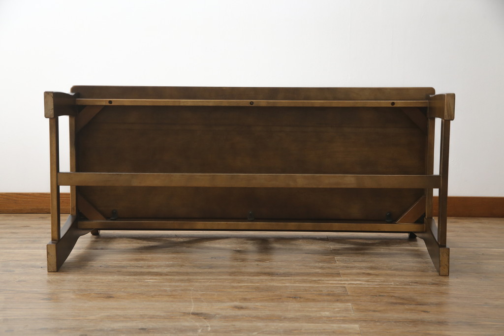 中古　希少な絶版品　カリモク家具(karimoku)　ルスティック(RUSTIC)　カントリースタイルの空間づくりにおすすめな2人掛けベンチ(長椅子、板座チェア)(R-073943)