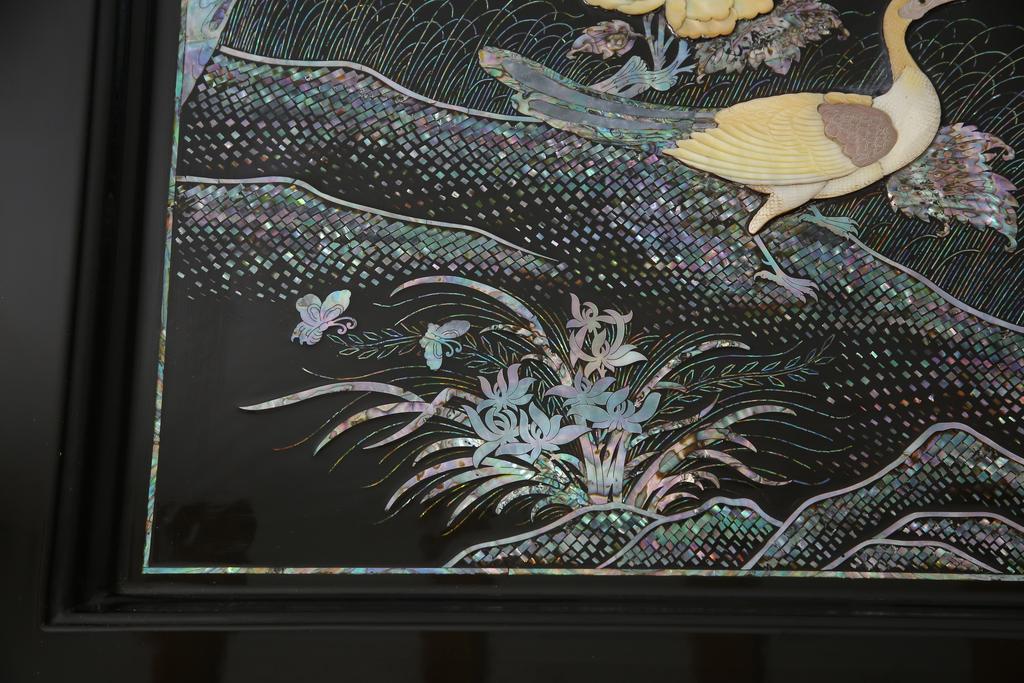 座卓、山水画の座卓、座卓に螺鈿絵画、螺鈿画、螺鈿水墨画、テーブル