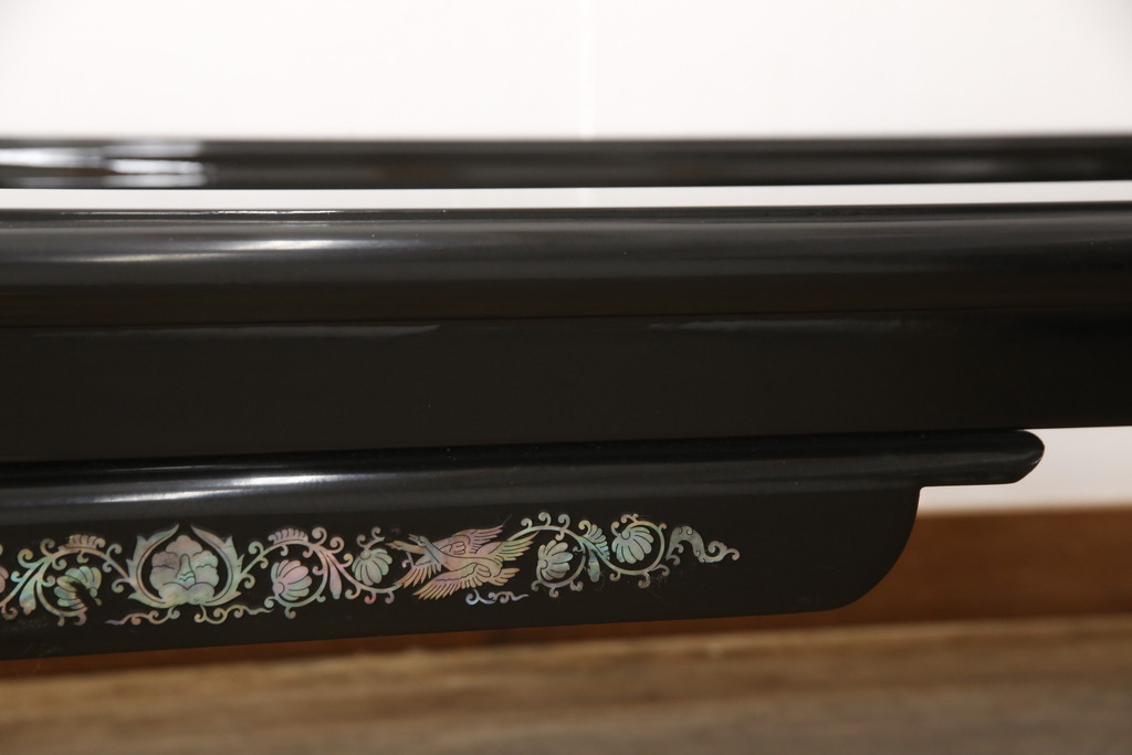 中古　美品　まるで美術品のような螺鈿細工が美しい漆塗り座卓(ローテーブル)(R-058710)