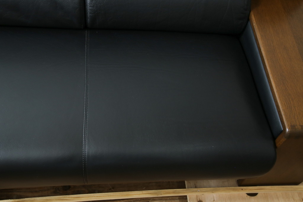 中古　美品　展示品　CONDE HOUSE(カンディハウス)　BOLS(ボルス)　本革(レザー)　個性が光るモダンデザインの2人掛けソファ(アームソファ、2P)(定価約76万円)(R-083926)