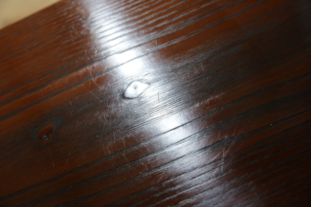 中古　美品　指物工芸家具　総栗材　手打ち金具　シンプルで品のある佇まいが魅力的な漆塗りの茶棚(飾り棚、戸棚、収納棚、サイドボード)(R-068899)
