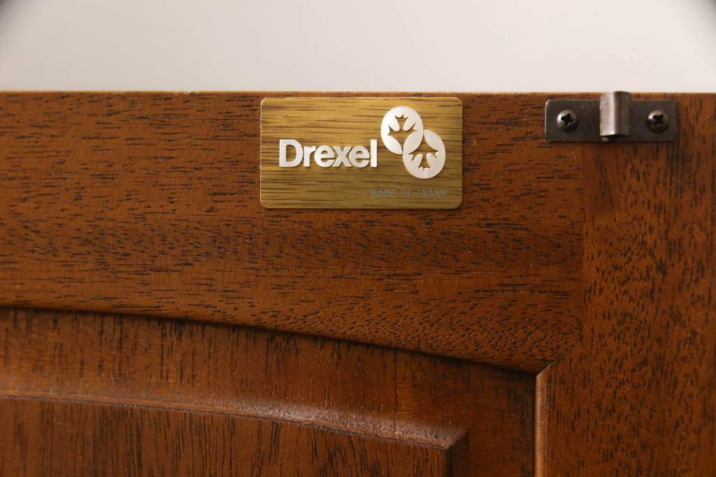 中古　美品　DREXEL HERITAGE(ドレクセルヘリテイジ)　Triune(トライユン)　上品な佇まいのブックケース(シェルフ、本棚、飾り棚、キャビネット、収納棚)(R-062172)