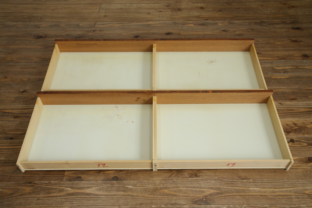 北欧ビンテージ　1950年〜60年頃!IKEAの創業当時のお品!!　スウェーデン　IKEA(イケア)　Erik Worts(エリック・ワーツ)デザイン　Ladoga(ラドガ)　ローズウッド材　北欧スタイルの空間づくりにおすすめのサイドボード(リビングボード、収納棚、戸棚、サイドキャビネット、ヴィンテージ)(R-076830)