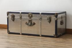 和製アンティーク　お部屋のアクセントにおすすめなジュラルミン張りのトランク(センターテーブル、ローテーブル、収納、ディスプレイ)(R-073220)