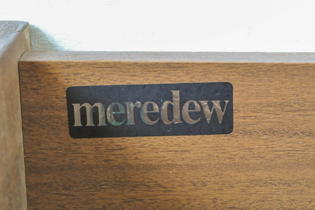 イギリスビンテージ　meredew(メレデュー社)　チーク材　温かみのある木味のサイドボード(サイドキャビネット、戸棚、収納棚、リビングボード、引き出し、ヴィンテージ)(R-063465)