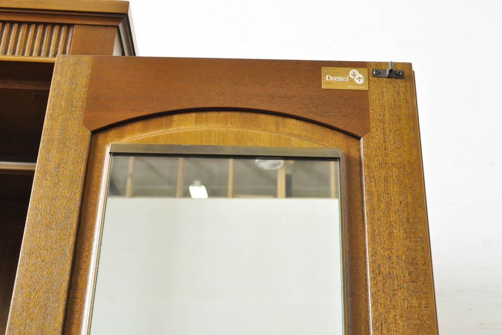 中古　DREXEL HERITAGE(ドレクセルヘリテイジ)　Triune(トライユン)シリーズ　マホガニー材の木肌が美しいワードローブ(キャビネット、収納棚、戸棚、洋服タンス)(定価約90万円)(R-062005)