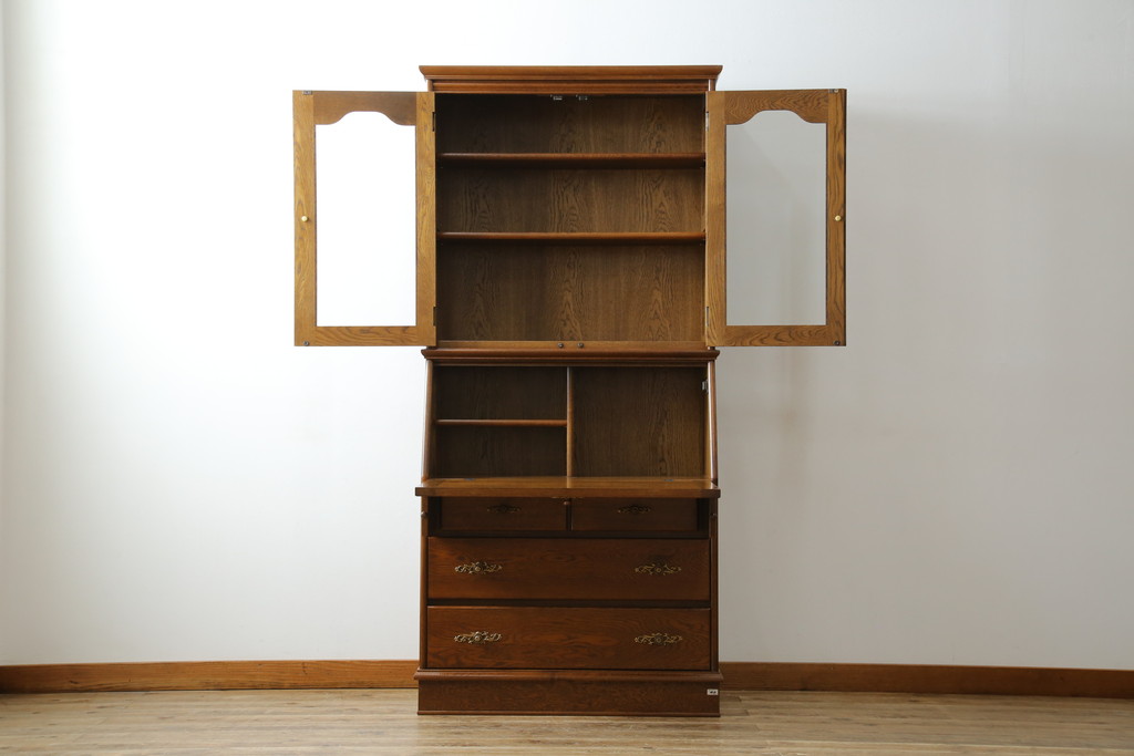 中古　美品!!　北海道旭川 近藤工芸　Solid Furniture OAK (ソリッドファニチャー オーク)　オーク材　クラシカルで上品な佇まいのビューローブックケース(ライティングビューロー、簿記机、本箱、本棚、飾り棚、収納棚、戸棚、ワークデスク、在宅用、在宅ワーク用)(R-082612)