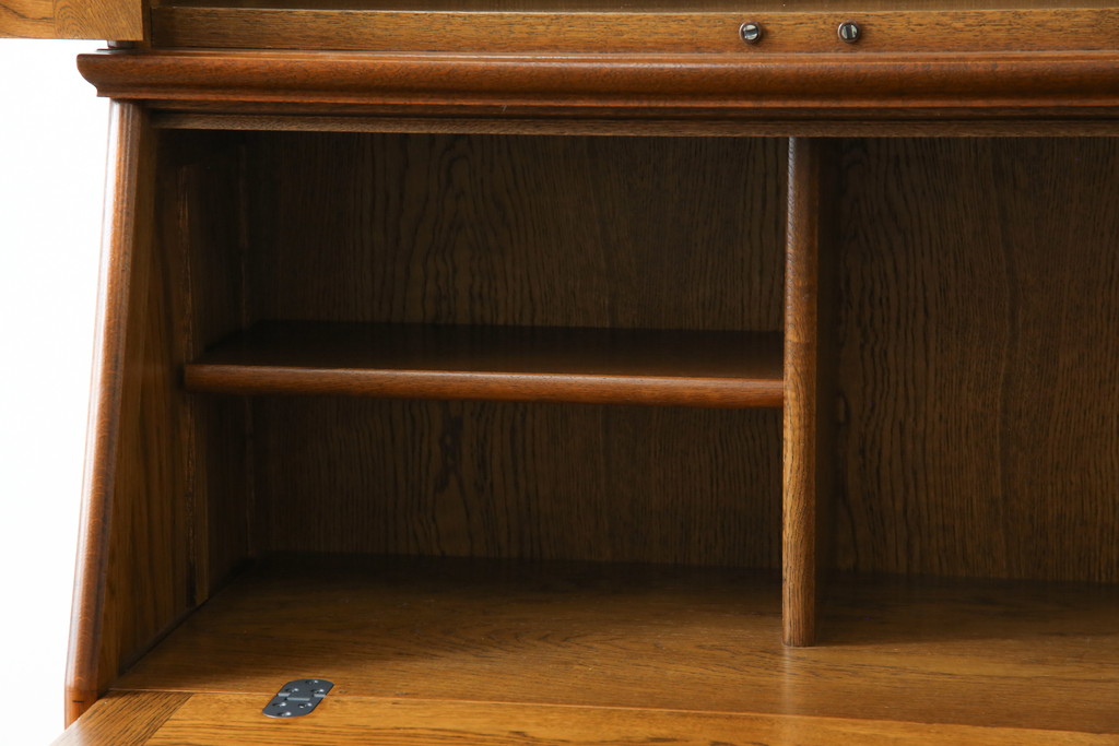 中古　美品!!　北海道旭川 近藤工芸　Solid Furniture OAK (ソリッドファニチャー オーク)　オーク材　クラシカルで上品な佇まいのビューローブックケース(ライティングビューロー、簿記机、本箱、本棚、飾り棚、収納棚、戸棚、ワークデスク、在宅用、在宅ワーク用)(R-082612)
