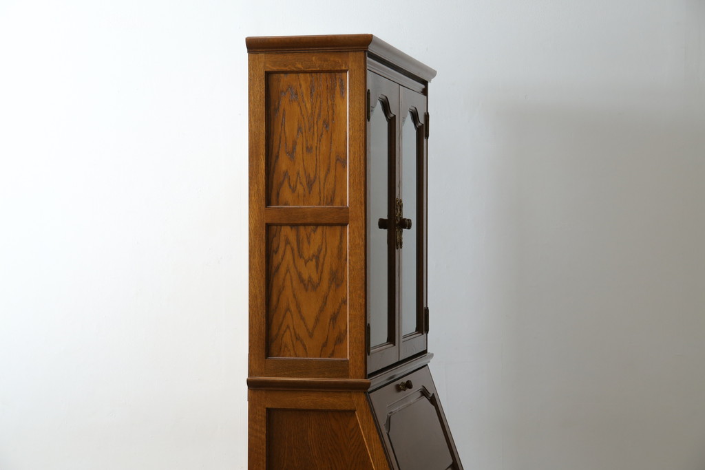 中古　美品!!　北海道旭川 近藤工芸　Solid Furniture OAK (ソリッドファニチャー オーク)　オーク材　クラシカルで上品な佇まいのビューローブックケース(ライティングビューロー、簿記机、本箱、本棚、飾り棚、収納棚、戸棚、ワークデスク、在宅用、在宅ワーク用)(R-082612)