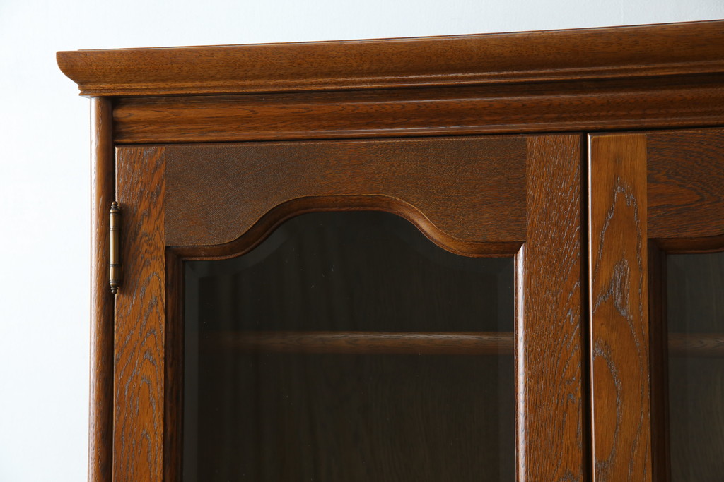 中古　美品!!　北海道旭川 近藤工芸　Solid Furniture OAK (ソリッドファニチャー オーク)　オーク材　クラシカルで上品な佇まいのビューローブックケース(ライティングビューロー、簿記机、本箱、本棚、飾り棚、収納棚、戸棚、ワークデスク、在宅用、在宅ワーク用)(R-082612)