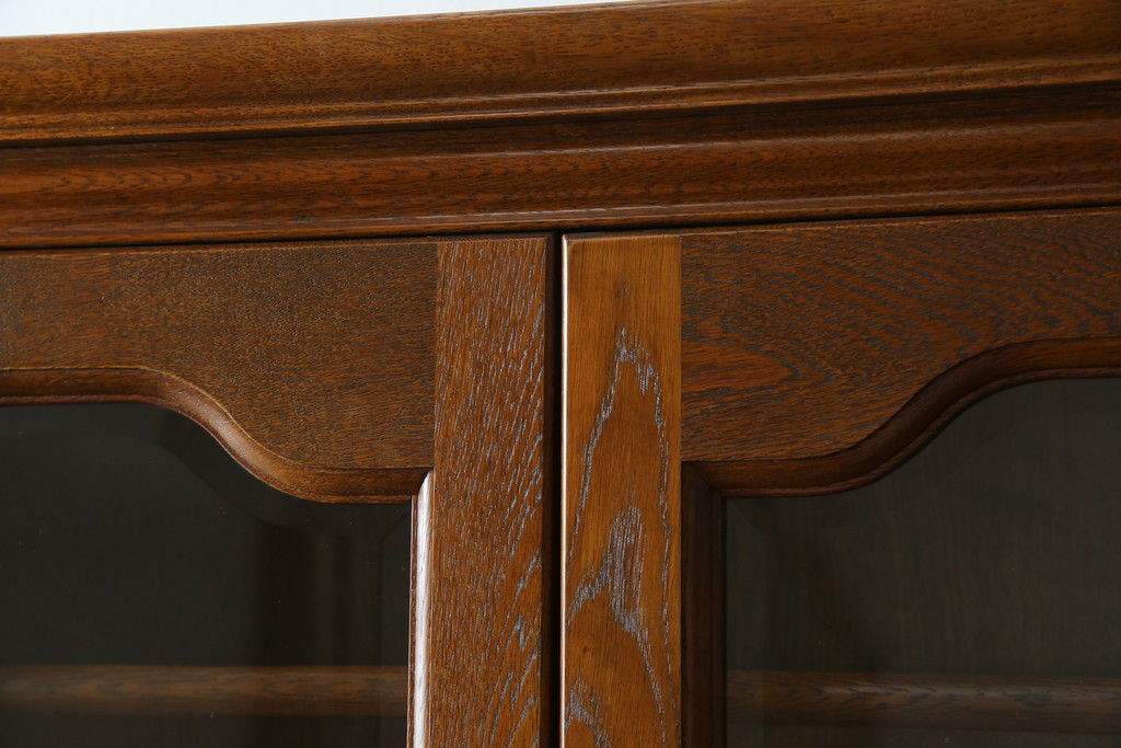 中古　美品!!　北海道旭川 近藤工芸　Solid Furniture OAK (ソリッドファニチャー オーク)　オーク材　クラシカルで上品な佇まいのビューローブックケース(ライティングビューロー、簿記机、本箱、本棚、飾り棚、収納棚、戸棚、ワークデスク、在宅用、在宅ワーク用)(R-082612)