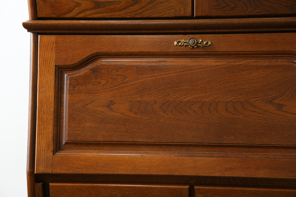 中古　美品!!　北海道旭川 近藤工芸　Solid Furniture OAK (ソリッドファニチャー オーク)　オーク材　クラシカルで上品な佇まいのビューローブックケース(ライティングビューロー、簿記机、本箱、本棚、飾り棚、収納棚、戸棚、ワークデスク、在宅用、在宅ワーク用)(R-082612)