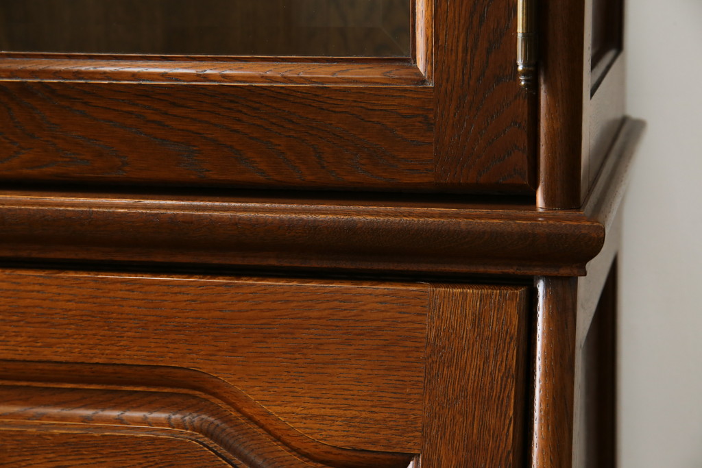 中古　美品!!　北海道旭川 近藤工芸　Solid Furniture OAK (ソリッドファニチャー オーク)　オーク材　クラシカルで上品な佇まいのビューローブックケース(ライティングビューロー、簿記机、本箱、本棚、飾り棚、収納棚、戸棚、ワークデスク、在宅用、在宅ワーク用)(R-082612)