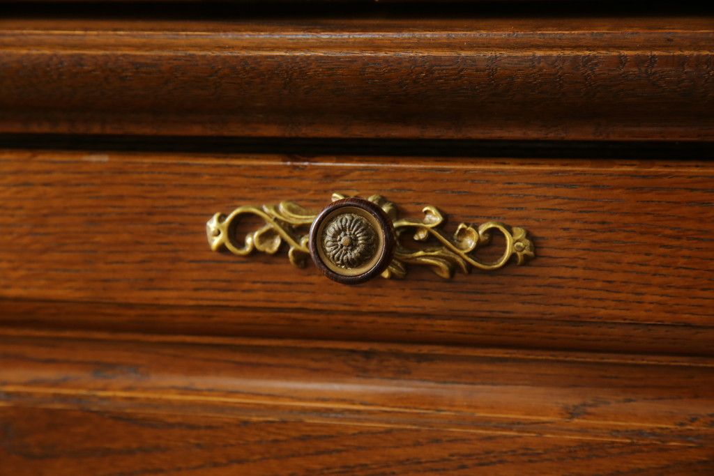 中古　美品!!　北海道旭川 近藤工芸　Solid Furniture OAK (ソリッドファニチャー オーク)　オーク材　クラシカルで上品な佇まいのビューローブックケース(ライティングビューロー、簿記机、本箱、本棚、飾り棚、収納棚、戸棚、ワークデスク、在宅用、在宅ワーク用)(R-082612)