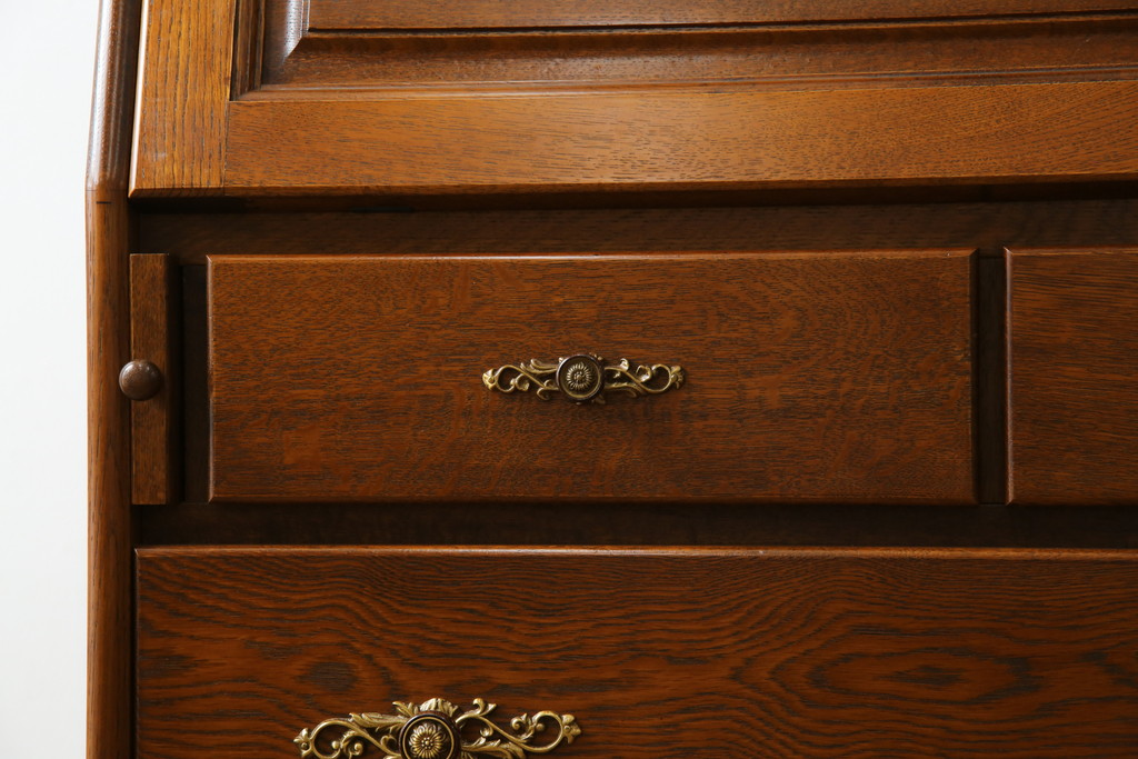 中古　美品!!　北海道旭川 近藤工芸　Solid Furniture OAK (ソリッドファニチャー オーク)　オーク材　クラシカルで上品な佇まいのビューローブックケース(ライティングビューロー、簿記机、本箱、本棚、飾り棚、収納棚、戸棚、ワークデスク、在宅用、在宅ワーク用)(R-082612)
