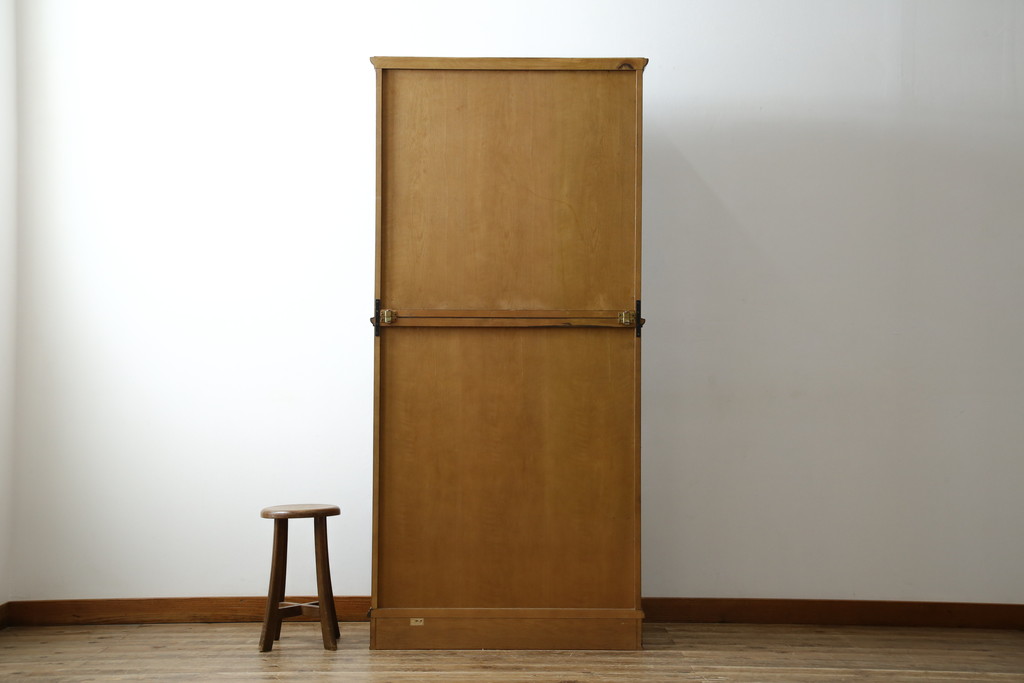 中古　美品!!　北海道旭川 近藤工芸　Solid Furniture OAK (ソリッドファニチャー オーク)　オーク材　クラシカルで上品な佇まいのビューローブックケース(ライティングビューロー、簿記机、本箱、本棚、飾り棚、収納棚、戸棚、ワークデスク、在宅用、在宅ワーク用)(R-082612)