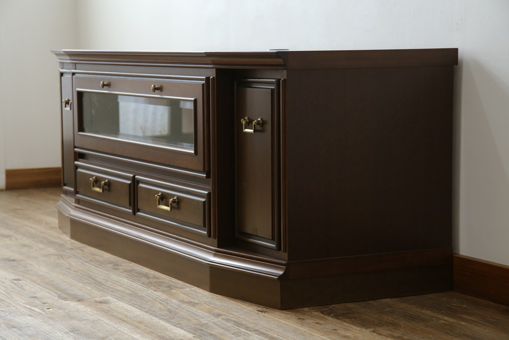 中古　美品　maruni(マルニ木工)　地中海ロイヤル(ROYAL)　クラシカルな雰囲気が魅力的なテレビ台(サイドボード、サイドキャビネット、リビングボード、ローボード、収納棚、戸棚)(R-083206)
