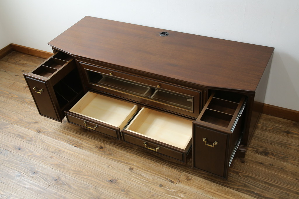 中古　美品　maruni(マルニ木工)　地中海ロイヤル(ROYAL)　クラシカルな雰囲気が魅力的なテレビ台(サイドボード、サイドキャビネット、リビングボード、ローボード、収納棚、戸棚)(R-083206)