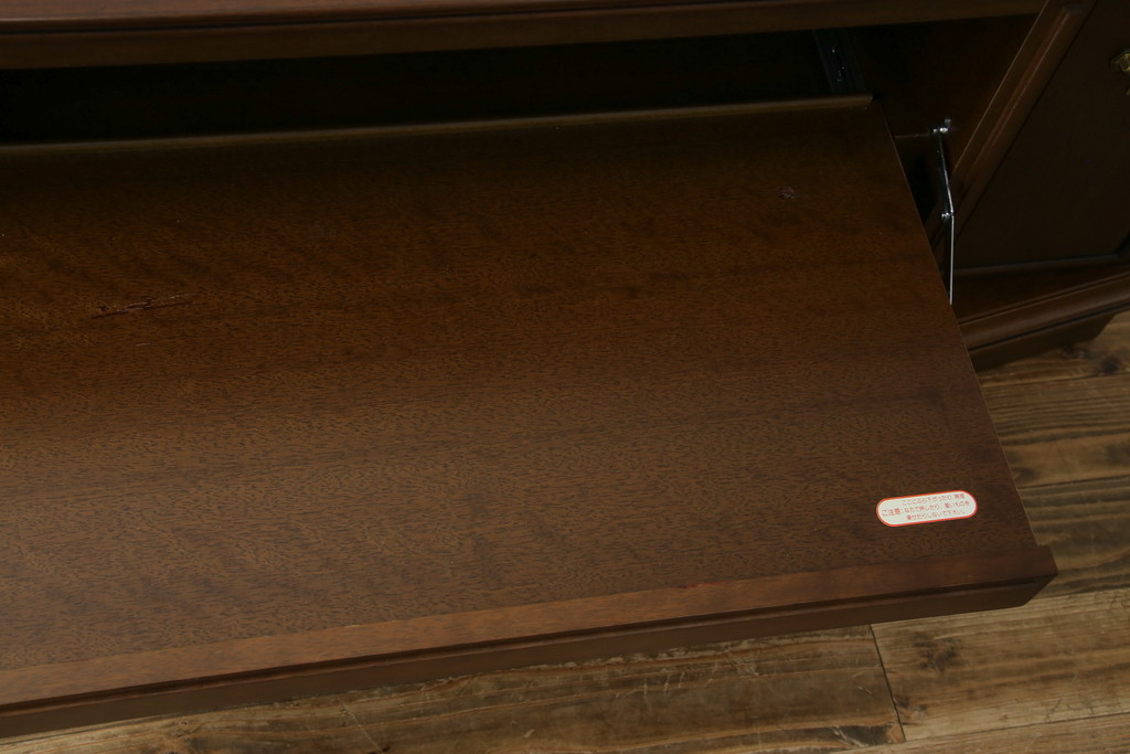中古　美品　maruni(マルニ木工)　地中海ロイヤル(ROYAL)　クラシカルな雰囲気が魅力的なテレビ台(サイドボード、サイドキャビネット、リビングボード、ローボード、収納棚、戸棚)(R-083206)