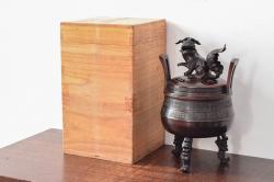 【骨董買取】明治期　金鐘堂　紫銅鼎形　香炉(三足、唐獅子)を買取りました。
