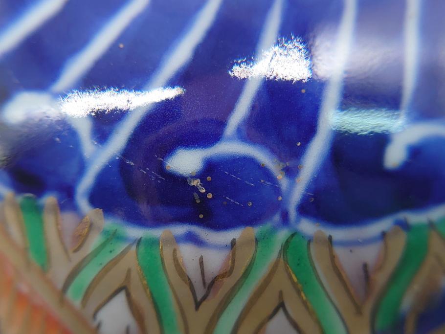 上手物　幕末〜明治期　成化年製　伊万里焼　色絵　金襴手　染付　金彩　花蝶図　鶴　4.4寸　約13cm　色彩豊かな絵付けで食卓が明るくなる蓋付き茶碗3客セット(和食器、和皿、四寸四分)(R-062333)