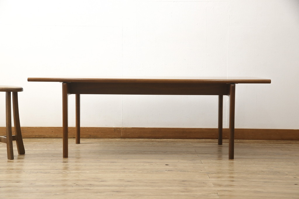 中古　デンマーク家具　ハンス・J・ウェグナー　GETAMA(ゲタマ)　洗練されたスタイリッシュさが魅力的なセンターテーブル(コーヒーテーブル、リビングテーブル)(R-051650)