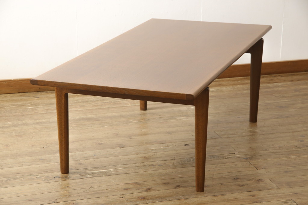 中古　デンマーク家具　Hans J Wegner(ハンス・J・ウェグナー)　GETAMA(ゲタマ)　洗練されたスタイリッシュさが魅力的なセンターテーブル(コーヒーテーブル、リビングテーブル)(R-051650)