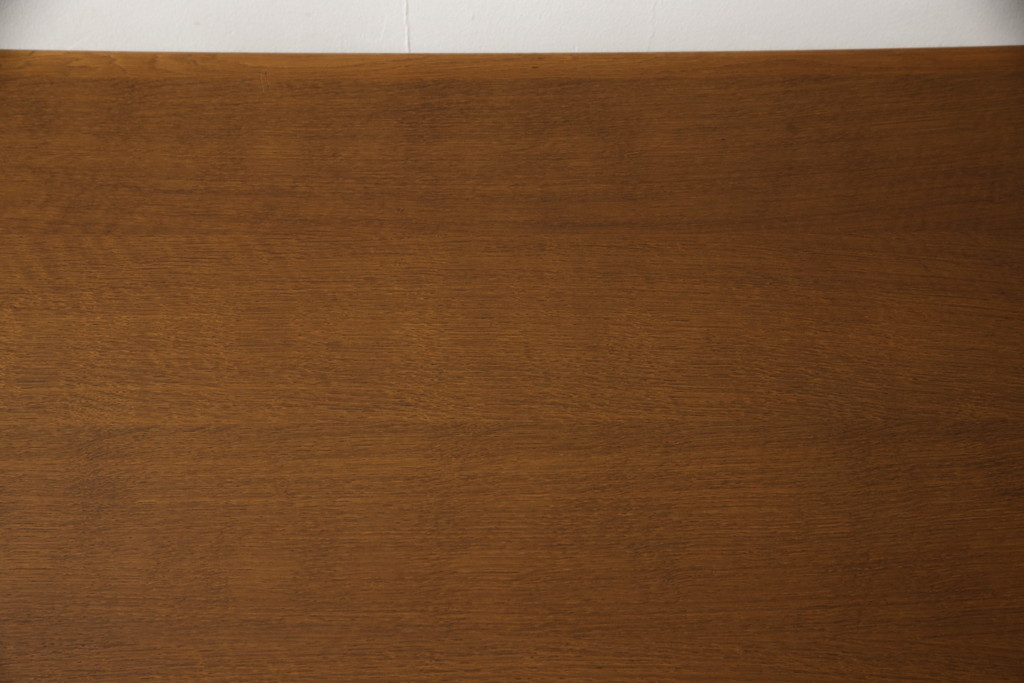 中古　デンマーク家具　Hans J Wegner(ハンス・J・ウェグナー)　GETAMA(ゲタマ)　洗練されたスタイリッシュさが魅力的なセンターテーブル(コーヒーテーブル、リビングテーブル)(R-051650)