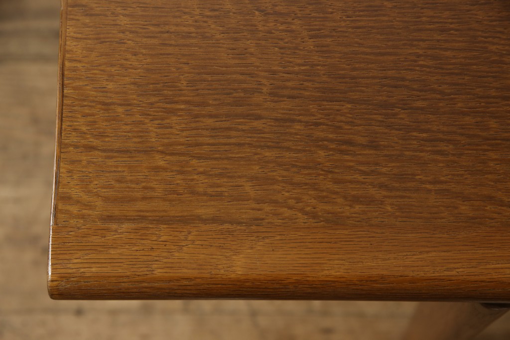 中古　デンマーク家具　Hans J Wegner(ハンス・J・ウェグナー)　GETAMA(ゲタマ)　洗練されたスタイリッシュさが魅力的なセンターテーブル(コーヒーテーブル、リビングテーブル)(R-051650)