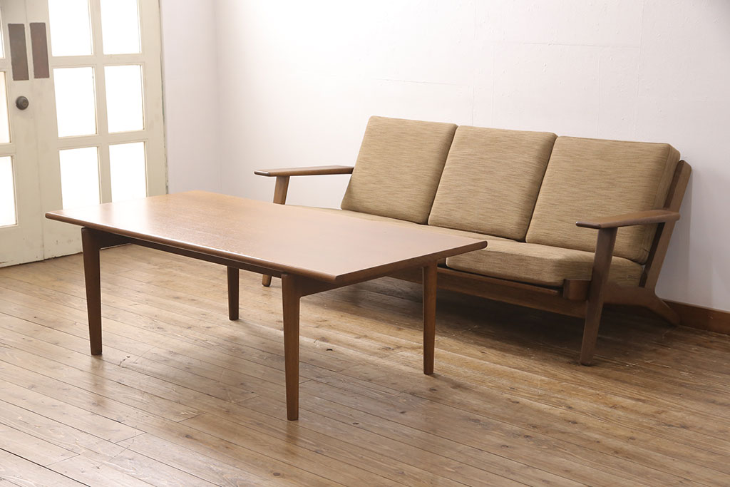 中古　デンマーク家具　Hans J Wegner(ハンス・J・ウェグナー)　GETAMA(ゲタマ)　洗練されたスタイリッシュさが魅力的なセンターテーブル(コーヒーテーブル、リビングテーブル)(R-051650)