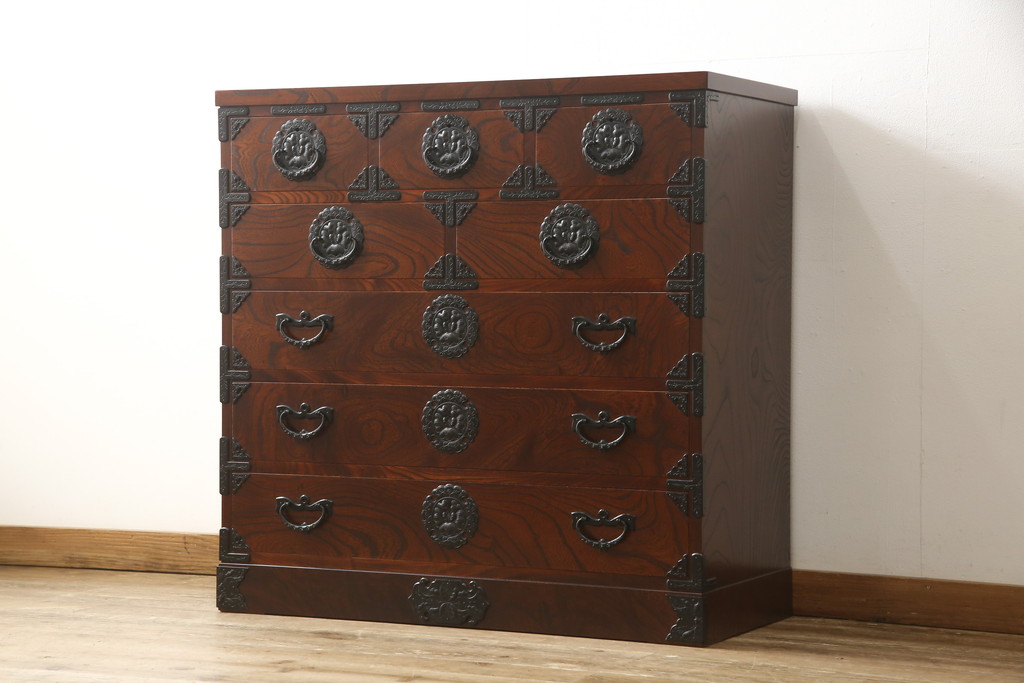 中古　美品　岩谷堂箪笥　力強い杢目と緻密な金具が存在感溢れる整理箪笥(チェスト、和タンス、収納箪笥、引き出し)(R-052135)