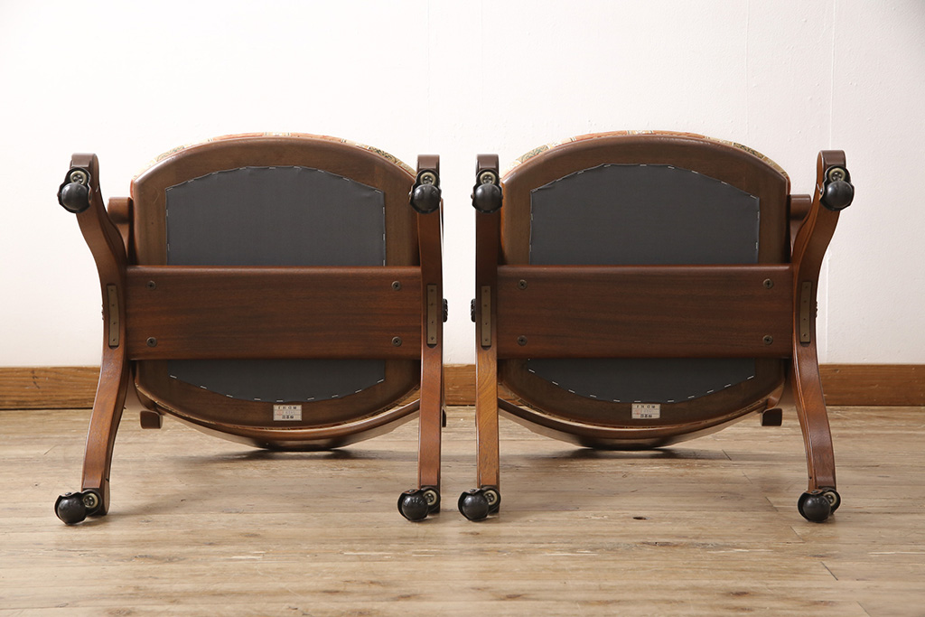 中古　美品　DREXEL HERITAGE(ドレクセルヘリテイジ)　光沢のあるファブリックが高級感を醸し出すキャスター付きダイニングチェア2脚セット(イス、椅子)(定価2脚で約40万円)(R-053458)
